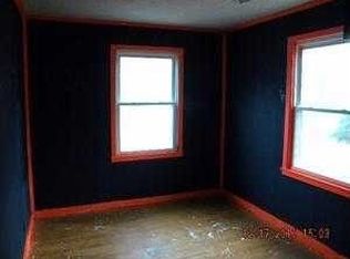 817 Main St, Halstead, KS 67056