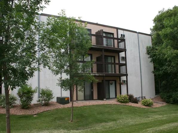 Cedar Pond Apartments - 7455