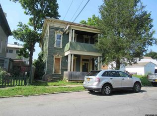 18 Bayard St, Amsterdam, NY 12010