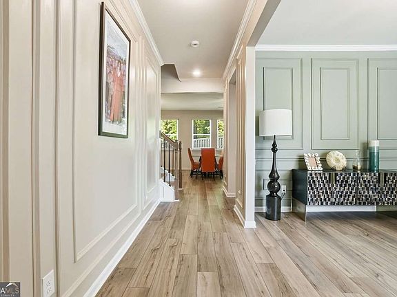 4th image of 731 River Gardens Dr SE