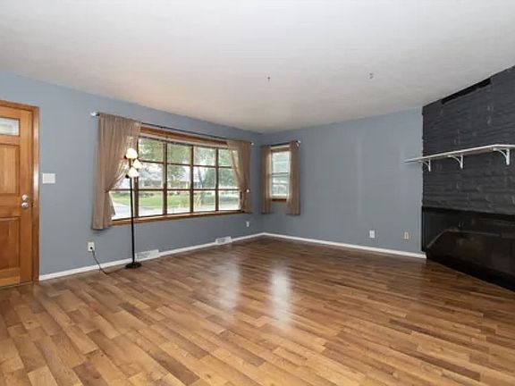 3rd image of 329 Garfield Dr