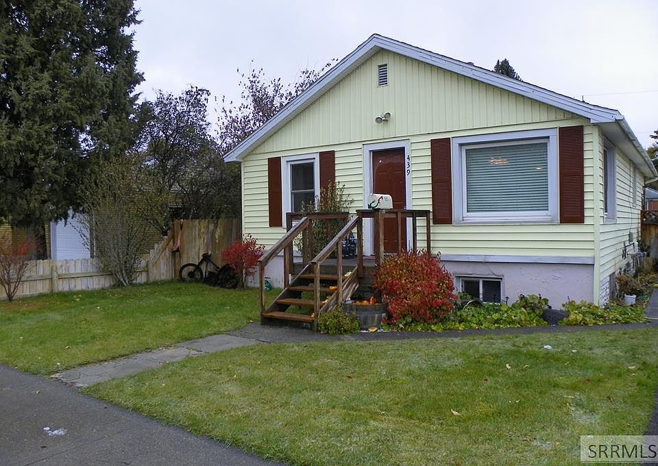 1st image of 439 E 19th St