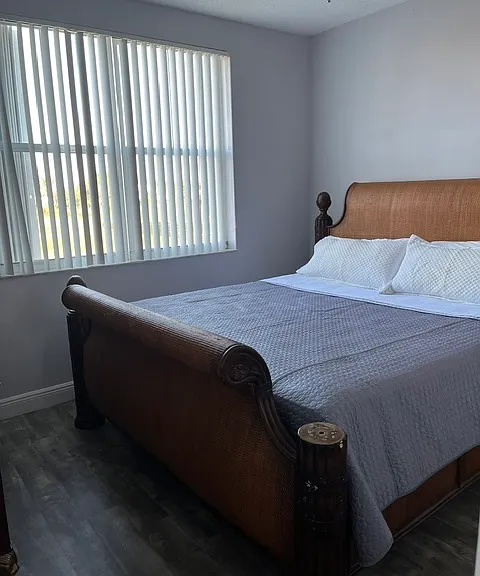 2060 Greenview Shores Blvd #310 — Photo 3