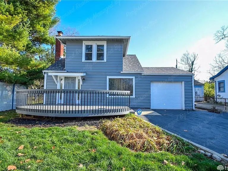 2926 Robin Rd — Photo 2
