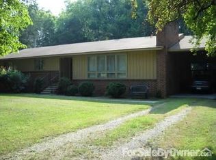 550 Lipscomb Cir, Laceys Spring, AL 35754