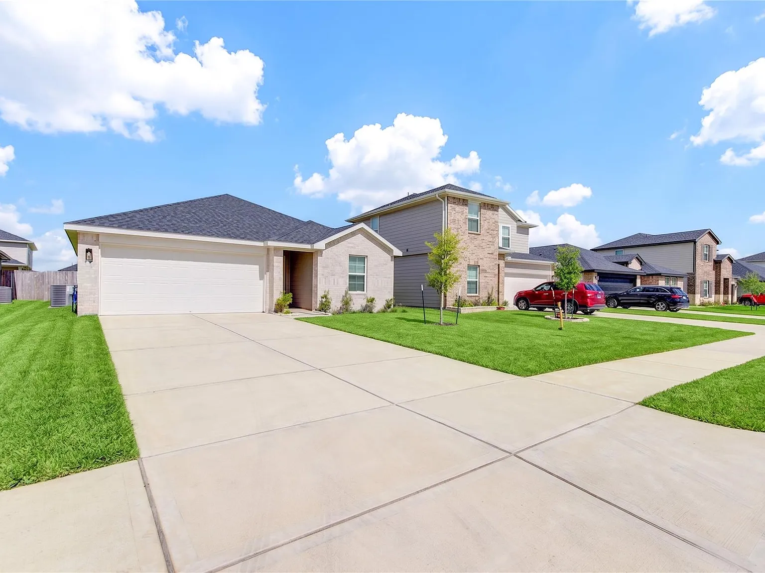 4 bed, 2.0 bath, 1778 sqft, $2,300 — Photo 2