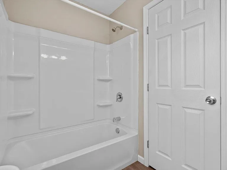 811 Thornton St — Photo 14