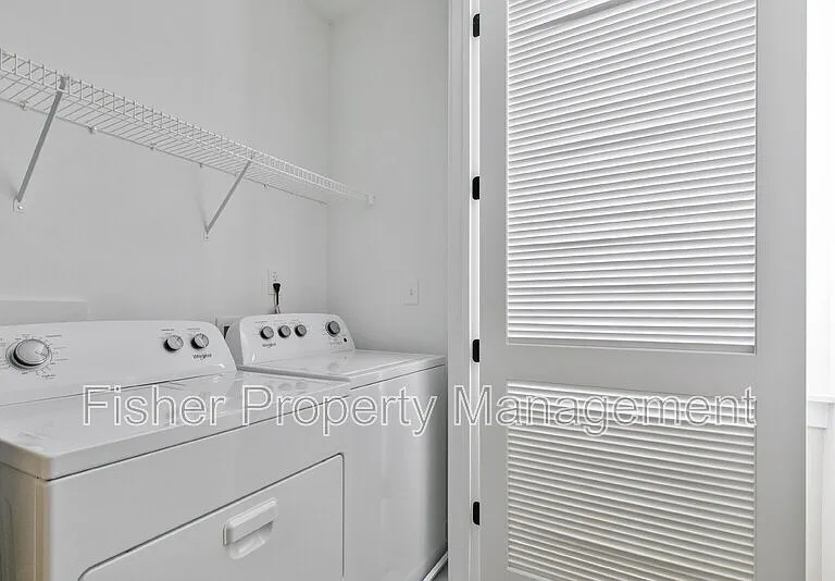 2202 Carrington St #200 — Photo 10