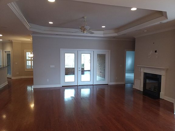 5th image of 1038 Leesburg Dr