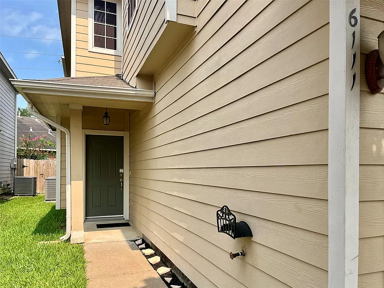 6111 Morningshire Ln — Photo 2