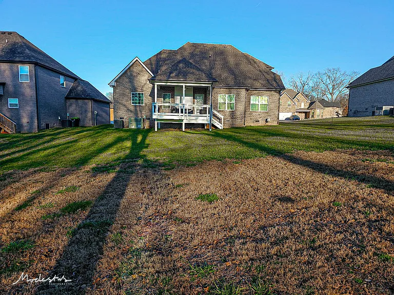 1718 Oak Forest Dr — Photo 37