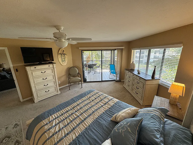 6979 Winkler Rd #336 — Photo 35