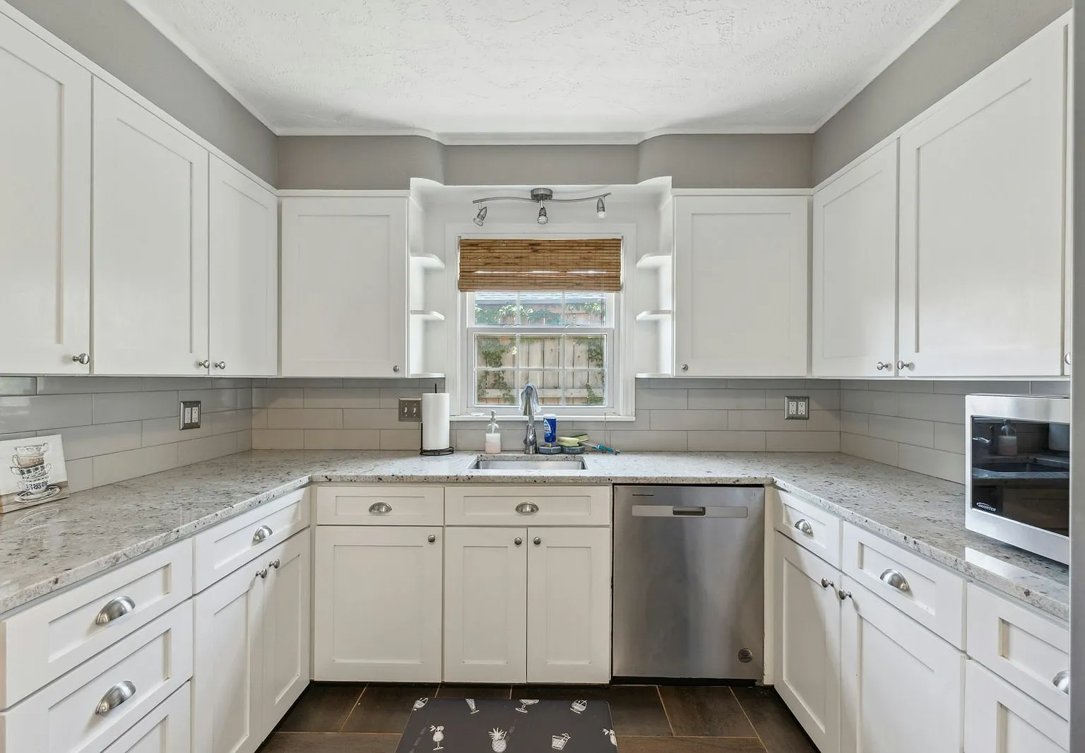 1101 Glenwood Avenue — Photo 1