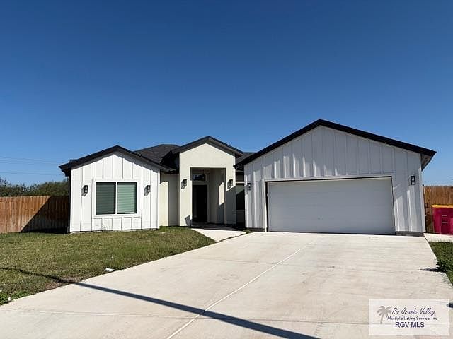 1st image of 4719 River Oak Cir