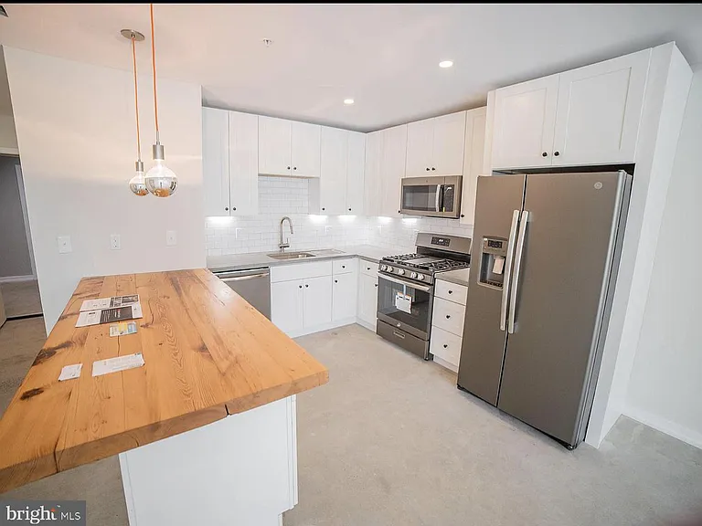 1331 N Randolph St #9 — Photo 1