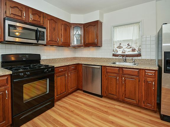 4th image of 5418 S Newland Ave