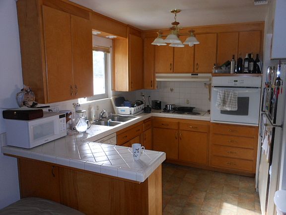 3rd image of 2374 La Loma Dr