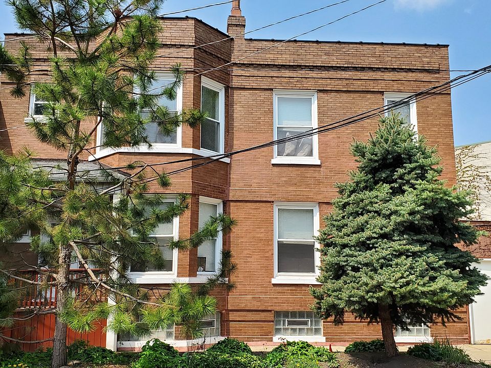 1st image of 3120 N Oakley Ave Unit 1