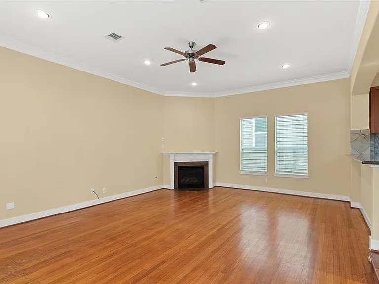 5734A Kansas St — Photo 12
