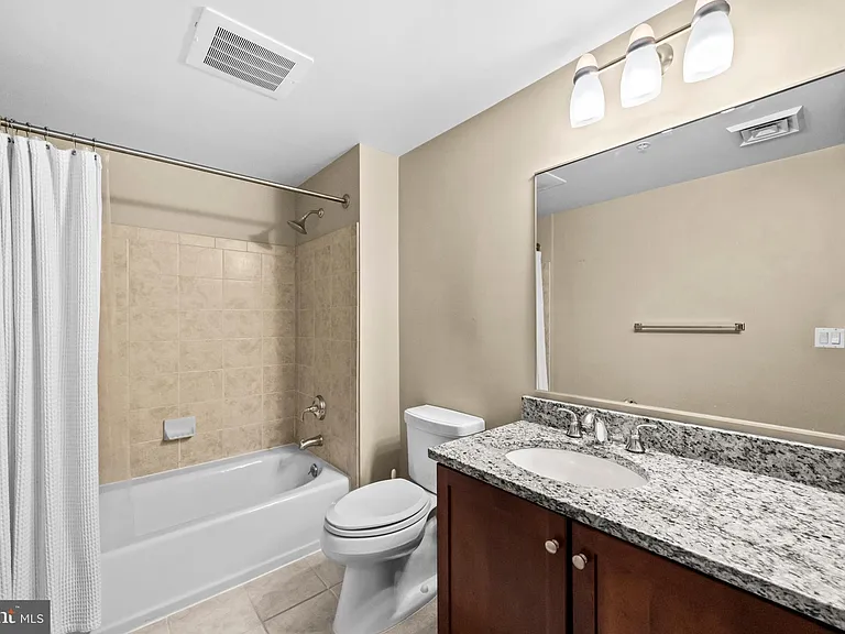 1020 N Highland St #907 — Photo 23