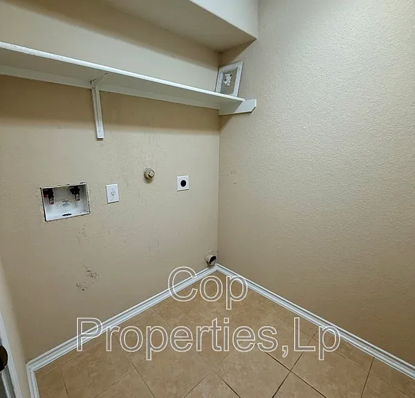 741 Clearbrook Ave — Photo 9