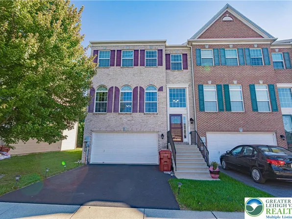 2037 Huntington Ln, Easton, PA 18040