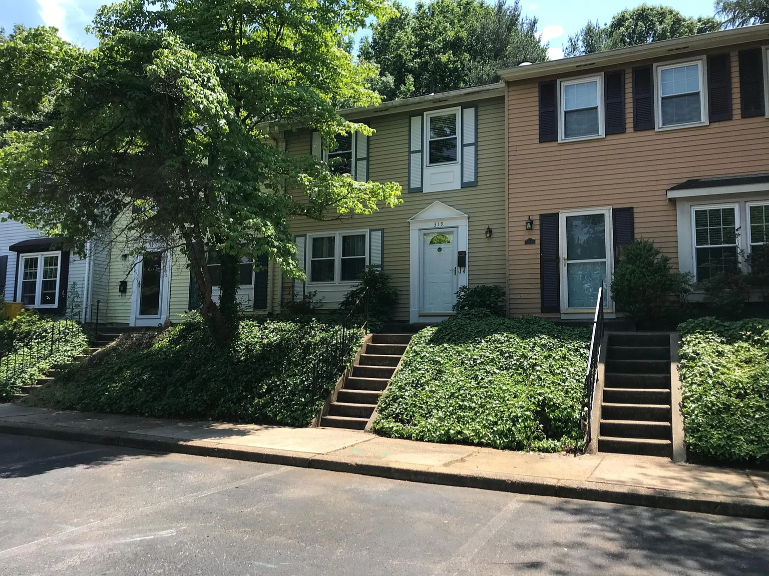 319 Elderwood Ct photo 1