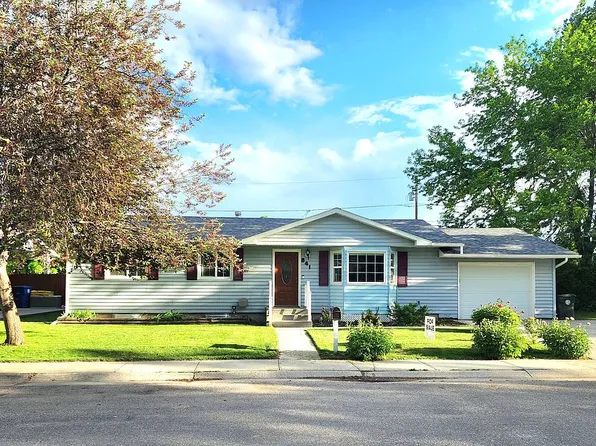 841 Northpointe Dr, Riverton, WY 82501