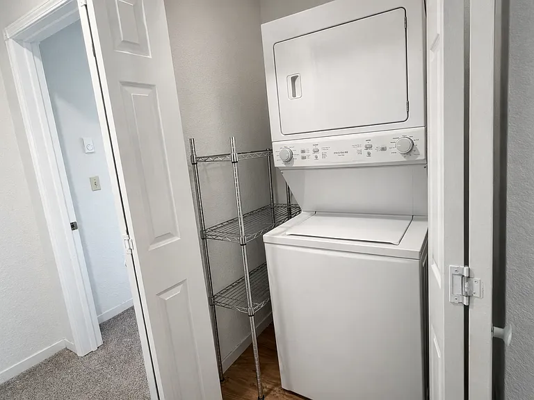 5237 Fauntleroy Way SW — Photo 8