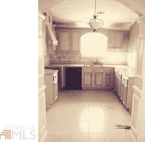 2nd image of 118 Shannon Chase Dr
