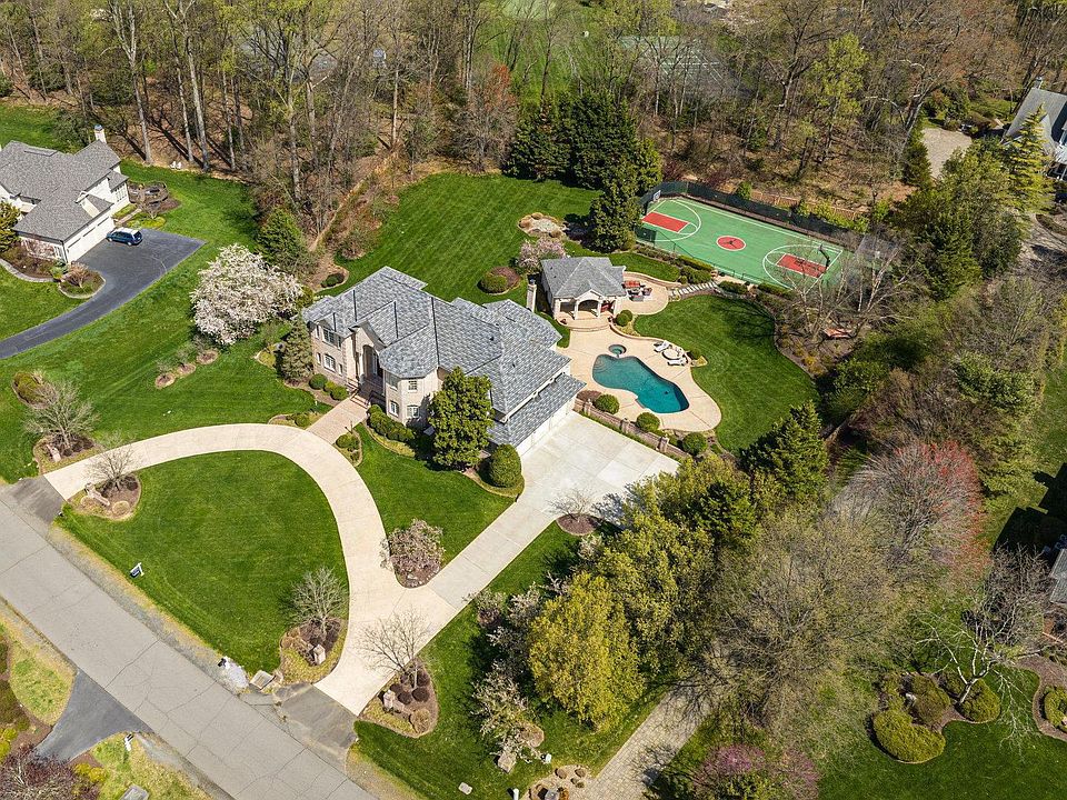 10504 Patrician Woods Ct, Great Falls, VA 22066 Zillow