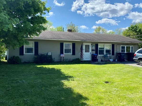 7 Tioga Ln, Plattsburgh, NY 12901