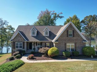 5212 Plantation Ridge Rd, Charlotte, NC 28214