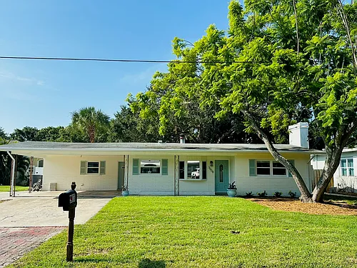3008 W Marlin Ave Photo 1