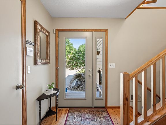 3rd image of 3286 York Alcove