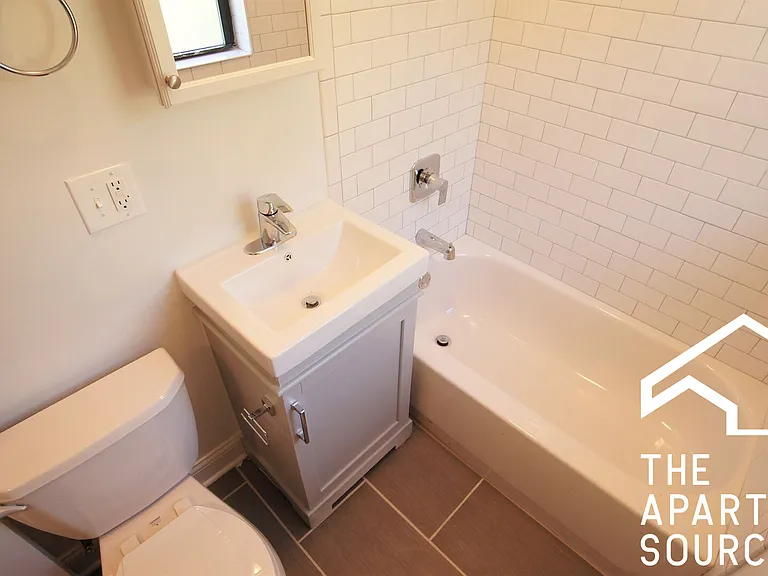 2614 N Spaulding Ave #3 — Photo 5