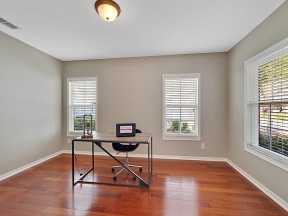 3rd image of 1018 Jeater Bend Dr