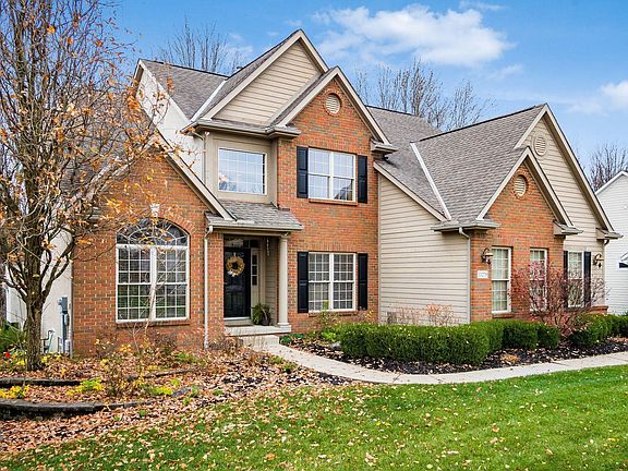 2nd image of 13279 Canyon Ln