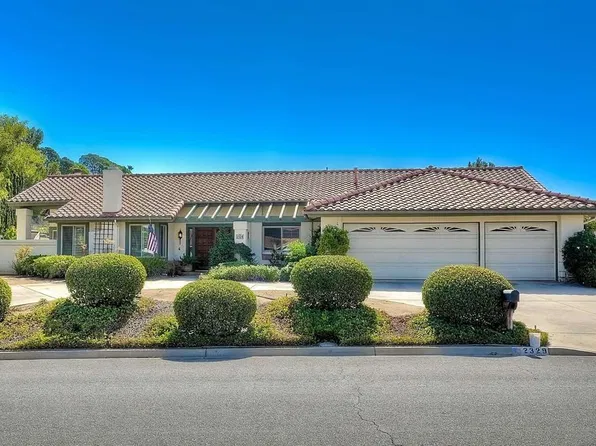 2329 Cortina Cir, Escondido, CA 92029