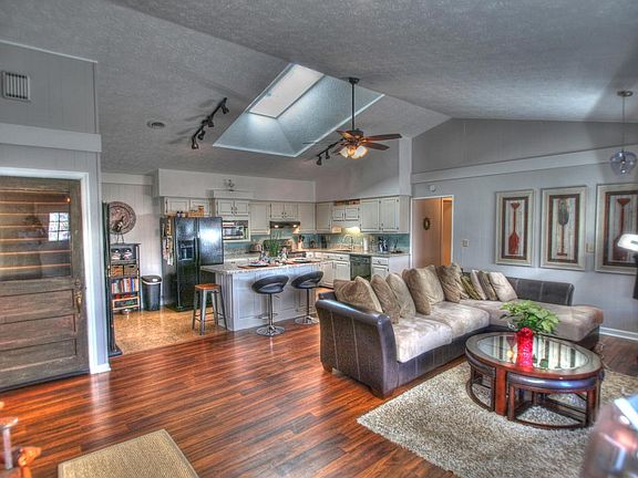 3rd image of 3932 Hillbrook Dr