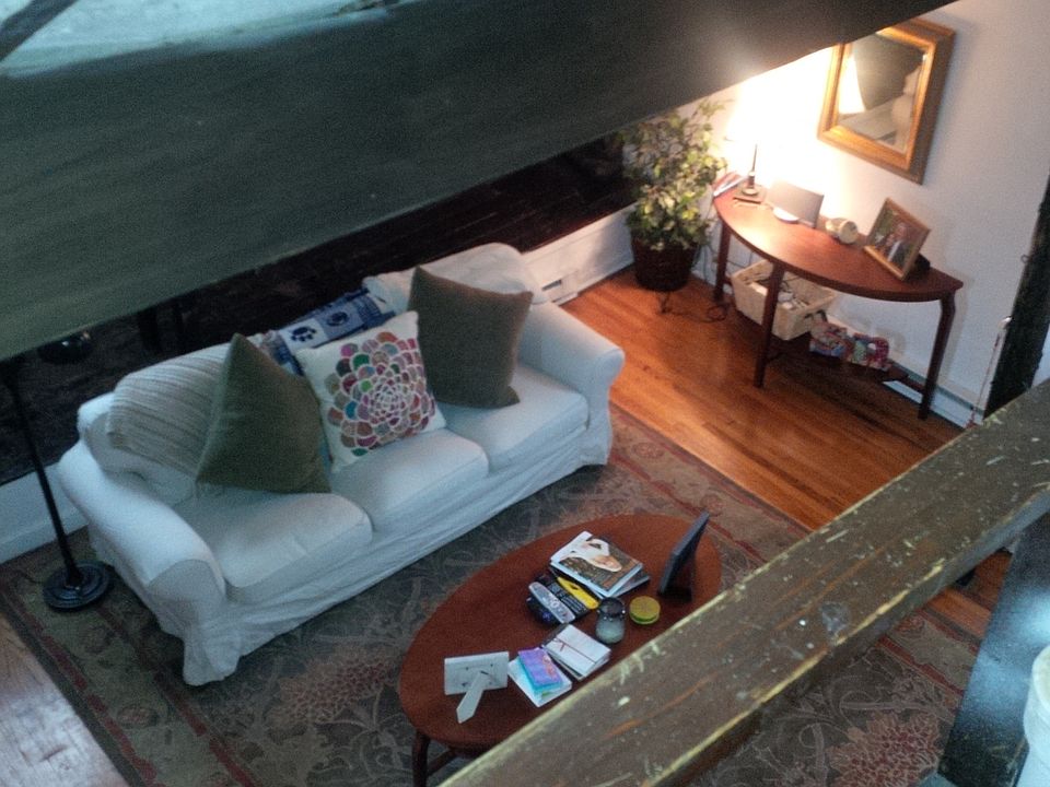 1st image of 927 Pine St APT 401