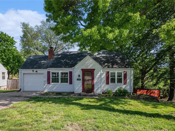 11602 E 37th St, Independence, MO 64052