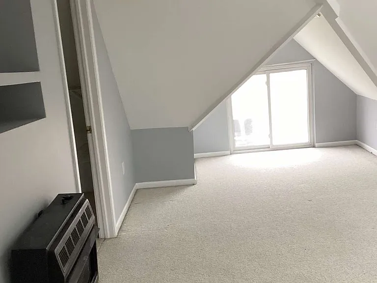 121 Washington St #2 — Photo 11