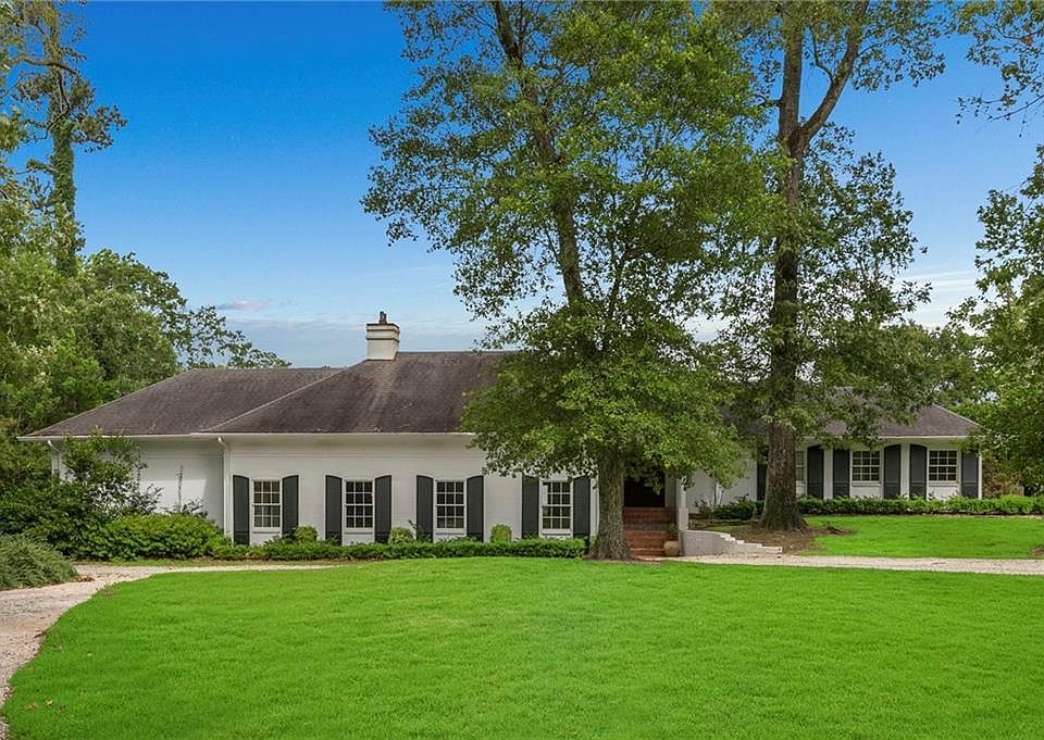 1st image of 1204 Belle Alee Ln