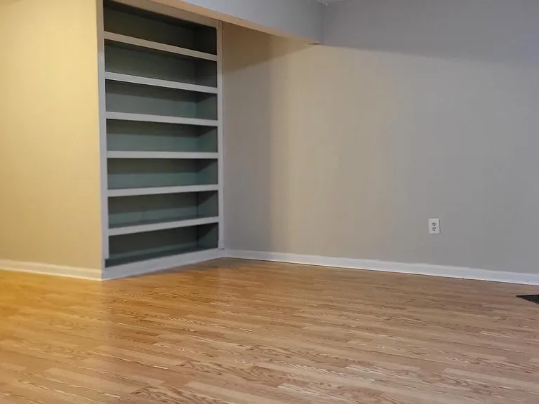 8695 Manahan Dr — Photo 17