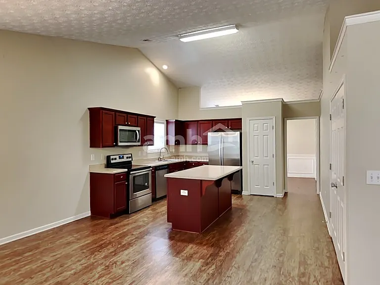 2166 Blueberry Ln — Photo 3