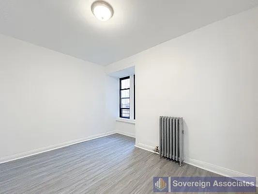 Rented by Sovereign Associates | media 7