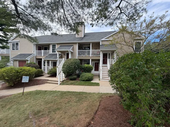 18 Devon Commons Ln Unit 18, Braintree, MA 02184