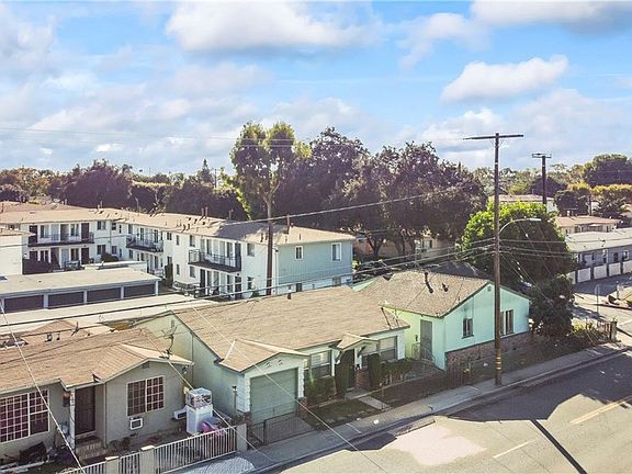 2nd image of 4860 Bell Ave