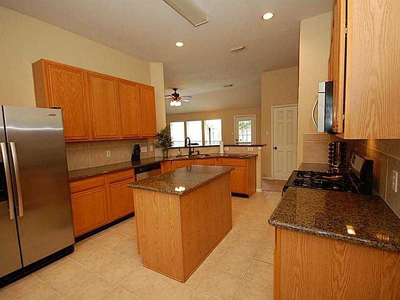 4th image of 3020 Misty Isle Ct